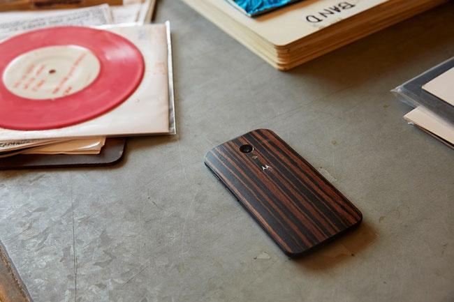 Smartphone con carcasa de madera