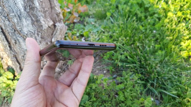 Puerto USB del Xiaomi Mi Mix 2S