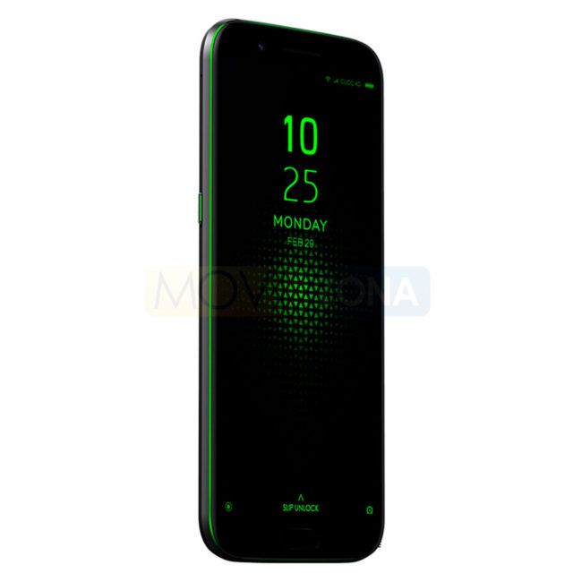 Xiaomi Black Shark con pantalla en verde
