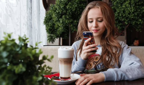 niña smartphone