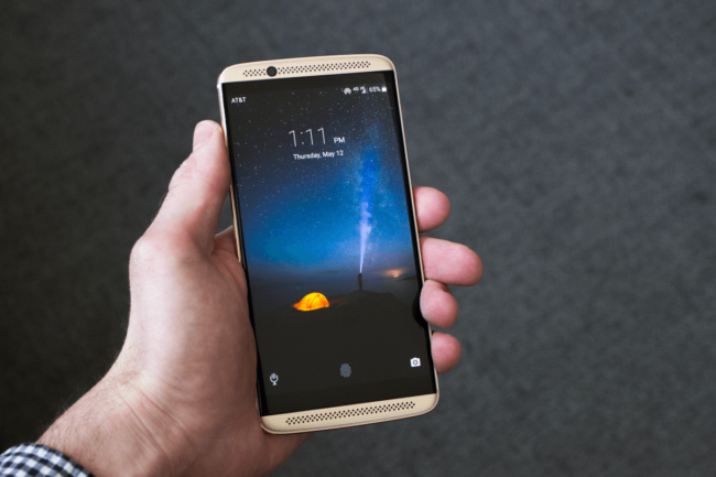 ZTE Axon 7