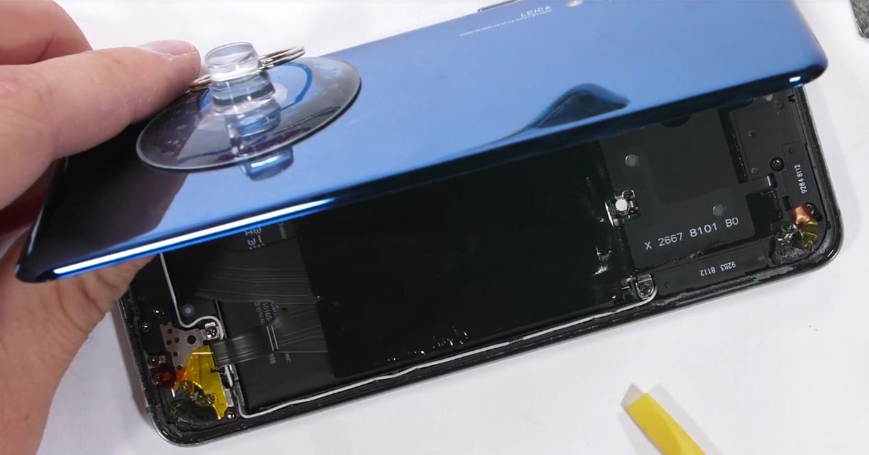 vídeo con el desmontaje del Huawei P20 Pro