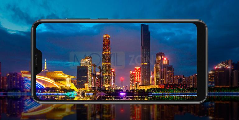 Xiaomi Redmi 6 Pro con ciudad en pantalla de noche
