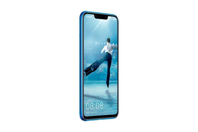 Huawei P Smart+ con bailarín en pantalla