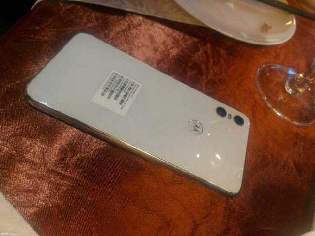 imágenes reales del Motorola One