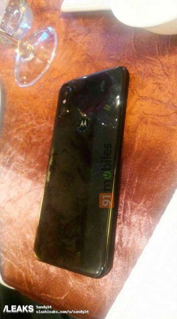 imágenes reales del Motorola One