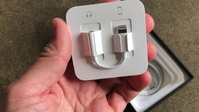 Adaptador Lightning para auriculares con conexión mini jack de 3.5 milímetros