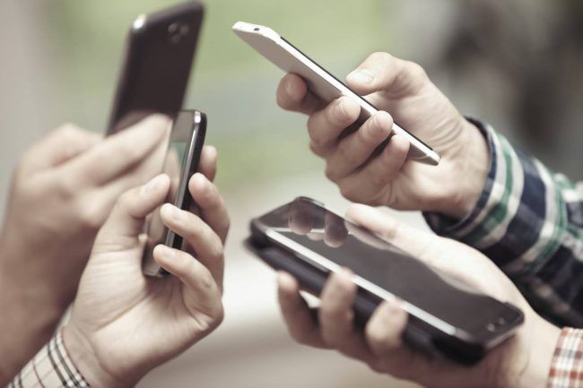 varios smartphones