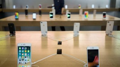 iPhones a la venta en una tienda de Apple
