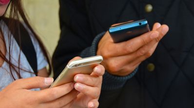 smartphone en escuela
