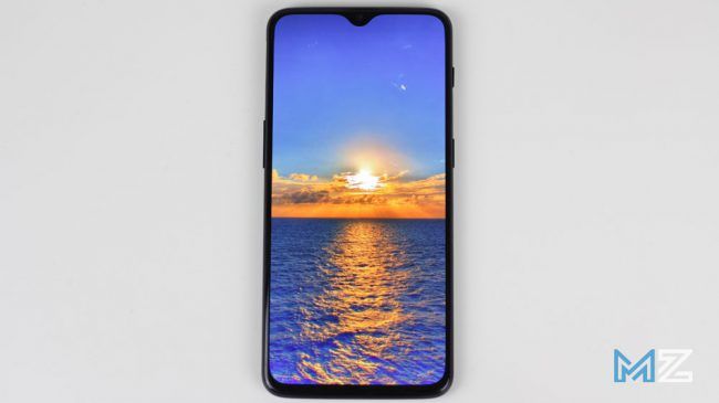Imagen frontal del OnePlus 6T