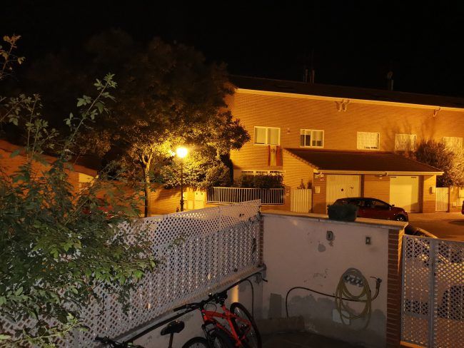 Foto por la noche con flash hecha con el Huawei Mate 20