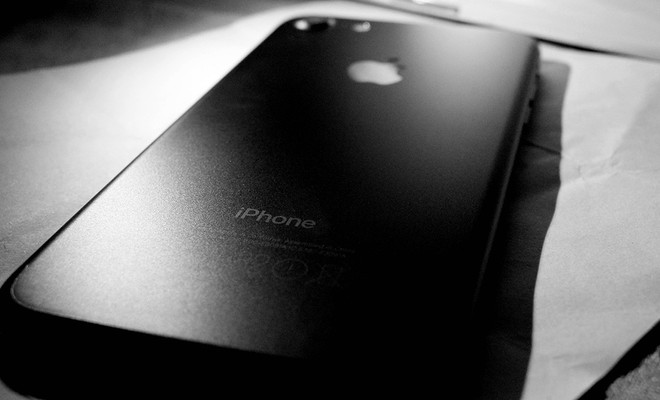 Carcasa del iPhone 7 en color negro