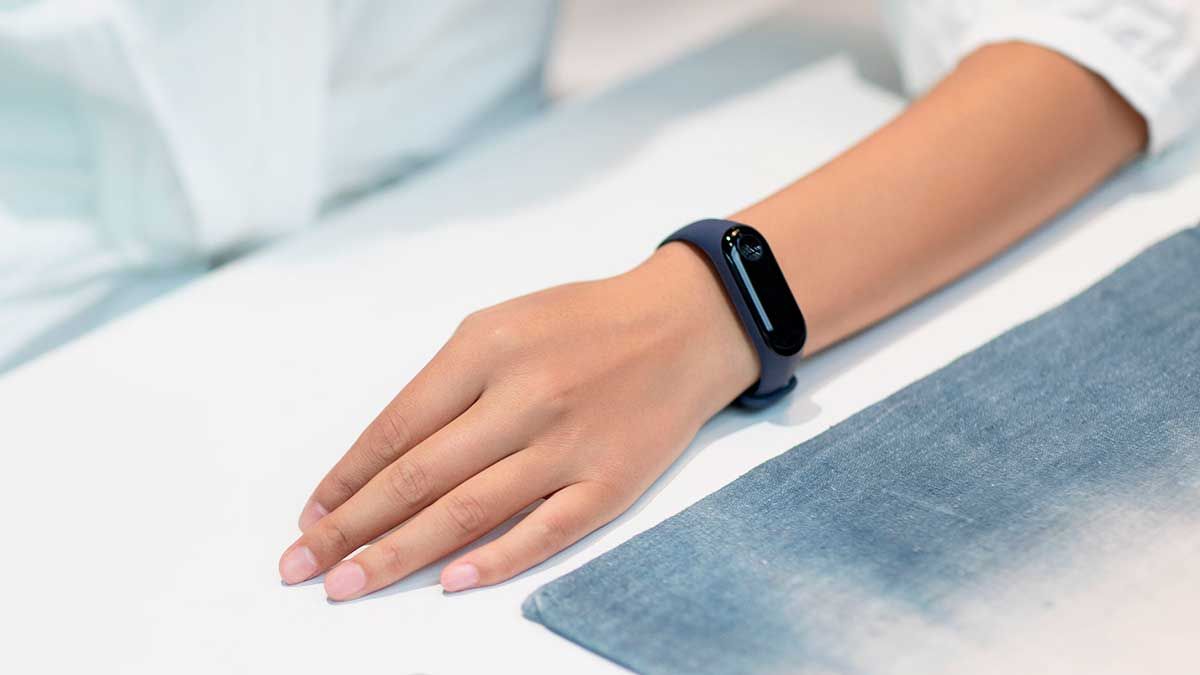 pulsera-mi-band en muñeca