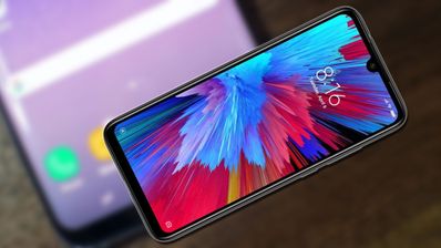 Xiaomi Redmi Note 7 con fondo de teléfono