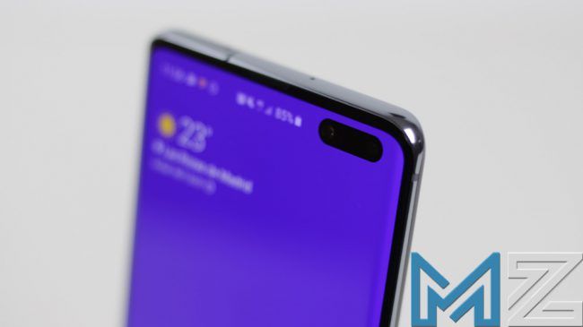 Agujero en pantalla del Samsung Galaxy S10 5G
