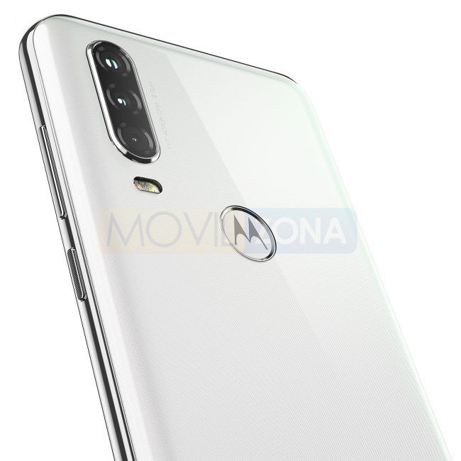 Motorola One Action triple cámara