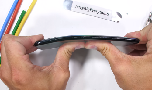 Samsung Galaxy A50 doblado