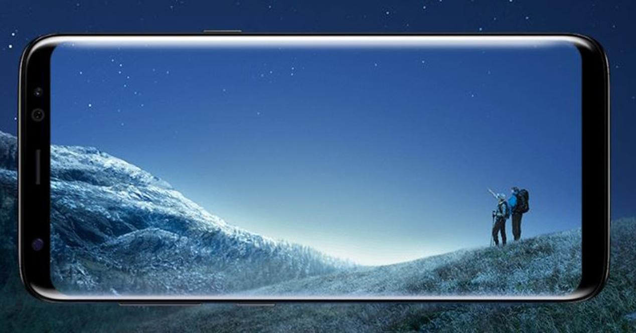 Samsung Galaxy con pantalla curvada