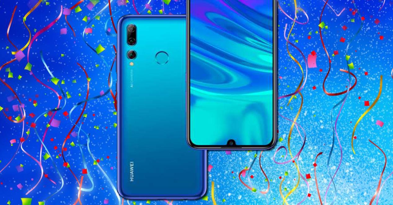 Huawei P Smart+ 2019 sobre fondo de confeti