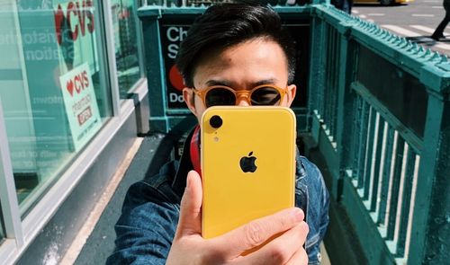 iPhone XR Selfie