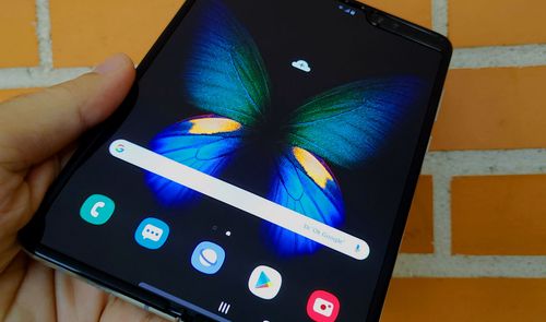 Galaxy fold fondo ladrillos