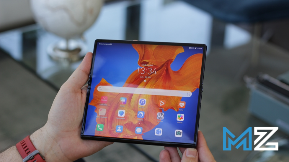Huawei Mate X abierto