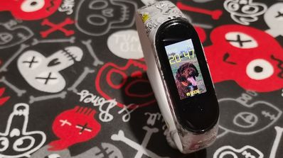 color hora mi band 4