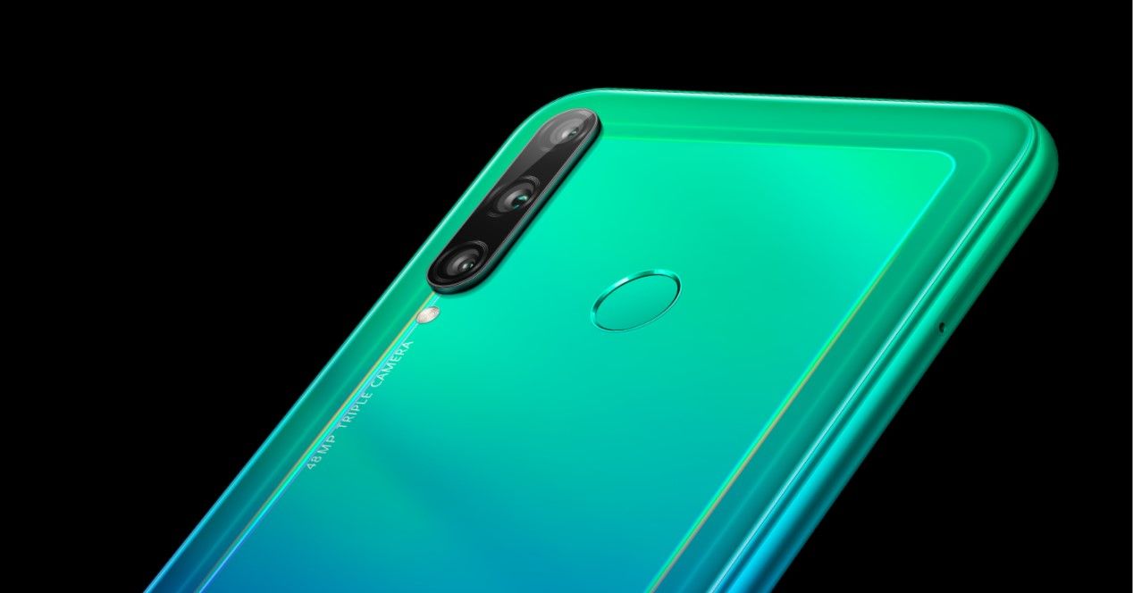 Huawei P40 Lite E verde y fondo negro