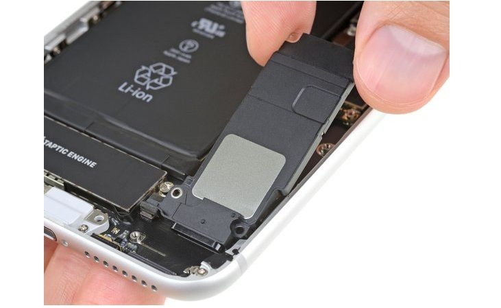 iPhone 8 altavoz