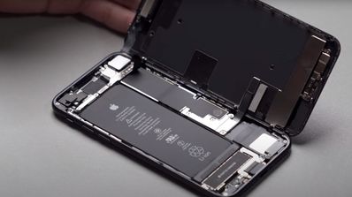 iPhone SE 2020 teardown 1