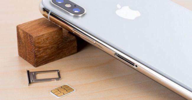 iPhone X y tarjeta SIM