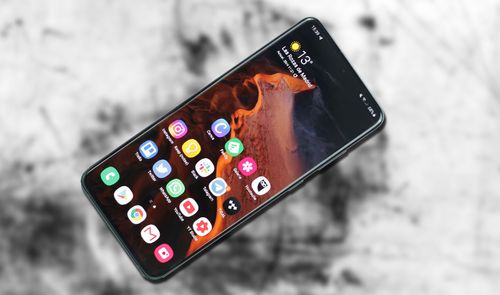 Imagen del smartphone Samsung Galaxy S20+ con fondo gros