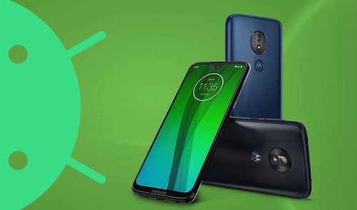Moto G7 Play y logo de Android 10