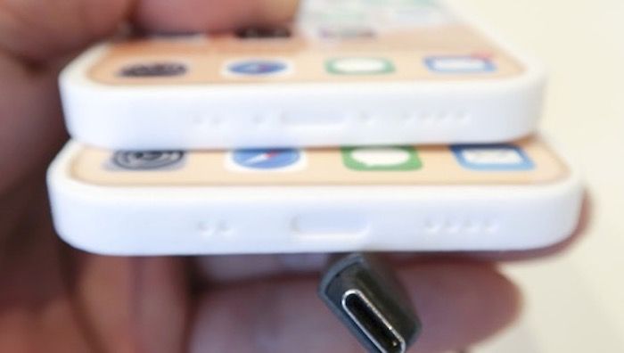 iPhone 12 vs 13 USB