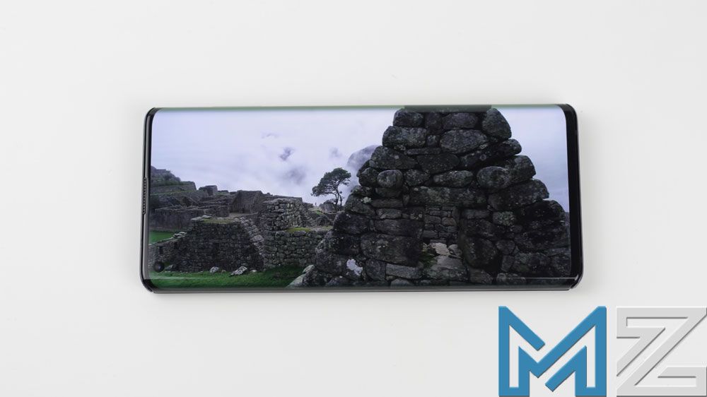 Serie en la pantalla del Motorola Edge