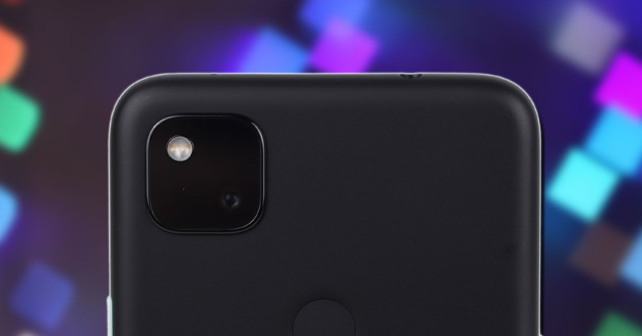 Cámara del smartphone Pixel 4a con fondo