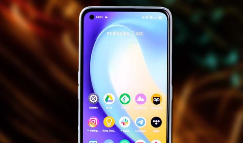 teléfono realme 7 Pro con fondo