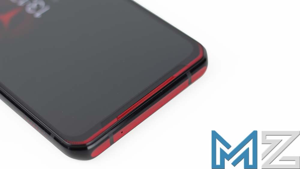 Imagen lateral del Lenovo Legion Phone Duel