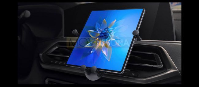 Huawei Mate X2 en coche