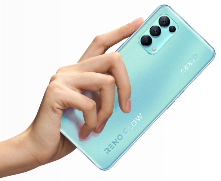 reno5 k 5g en la mano