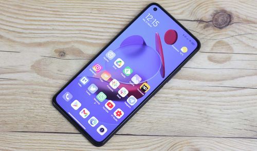 Teléfono Xiaomi Mi 11 Lite con fondo