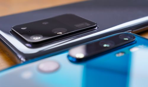 dos cámaras de movil