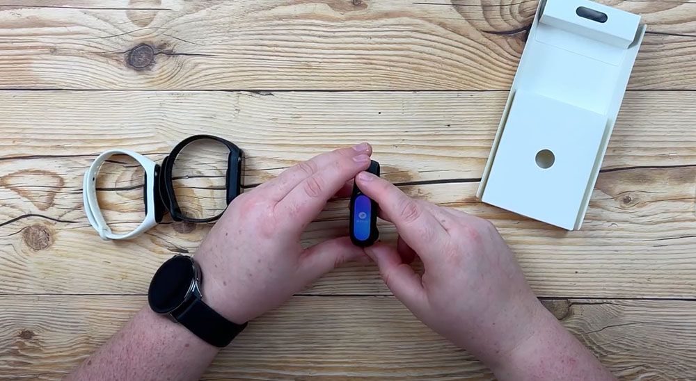 Unboxing Xiaomi Mi Band 6