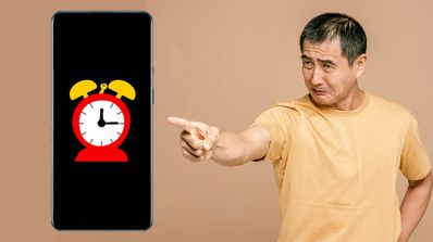 La alarma del móvil suena sola
