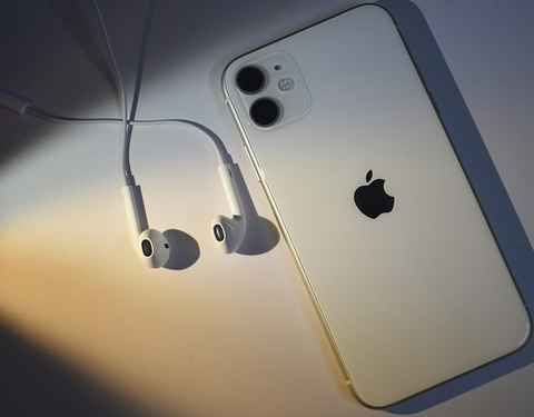 Las 8 funciones que puedes hacer con los auriculares del iPhone