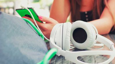 móvil escuchar música