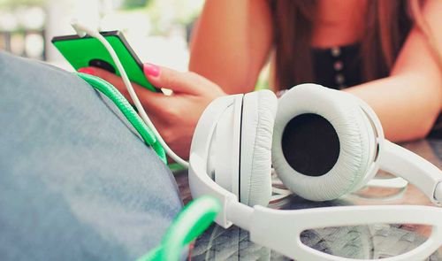 móvil escuchar música