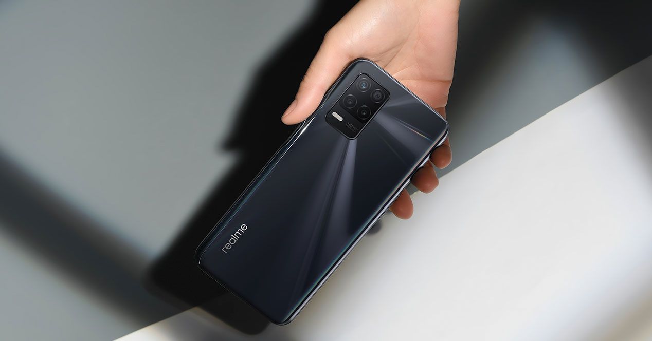 realme 8 5g mano