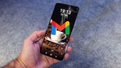 app correo gmail movil en mano